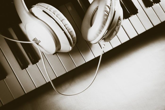 10 Genre Musik yang Paling Digemari di Dunia, Salah Satunya Ada dari  Indonesia - Semua Halaman - Kids