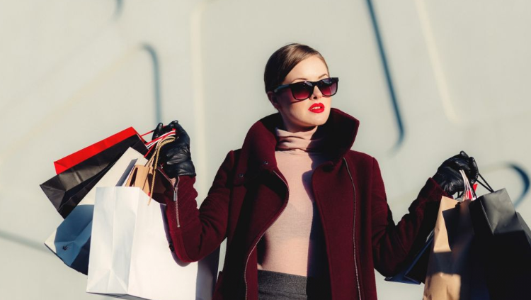 Alasan Kamu Gak Perlu Terus Ikuti Tren, Bikin Capek Sendiri!