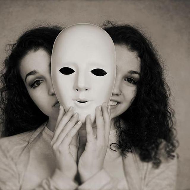 Tidak Sedikit Orang Yang Berkenan Mempermalukan Dirinya Buat Dapat Diamati Ataupun Di Notice Oleh Orang Lain